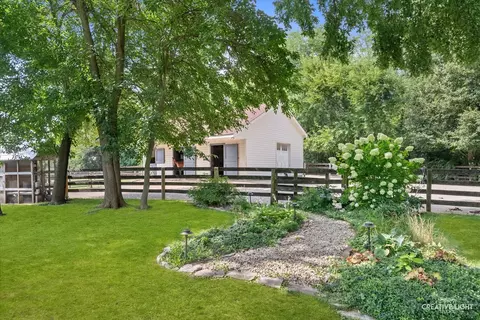 Exterior - 5 N440 Derby Rd, Wayne, IL 60184 photo 9 of 22
