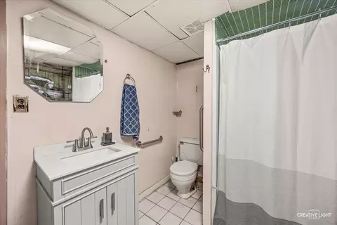 Bath - Undisclosed, Aurora, IL 60506 photo 2 of 2
