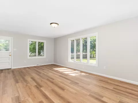 Living - 23523 W Renwick Rd, Plainfield, IL 60544 photo 6 of 8