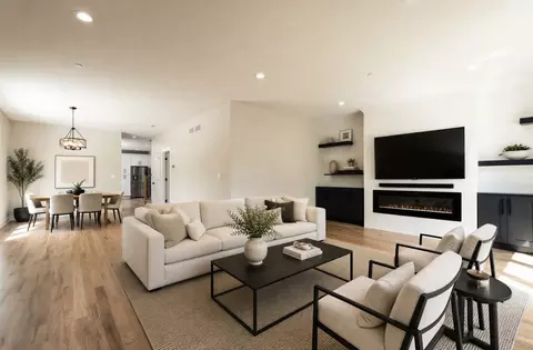 Living - 7948 W 74th St, Bridgeview, IL 60455 photo 1 of 3