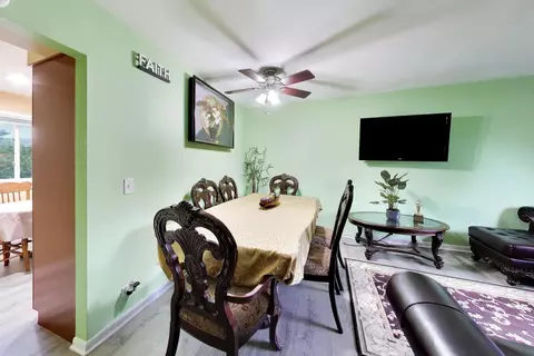 Dining - 8647 Gregory Ln, Des Plaines, IL 60016 photo 2 of 3