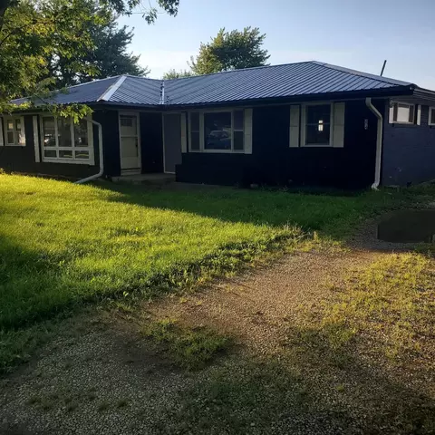 Exterior - 204 3rd St, Dewey, IL 61840 photo 2 of 5