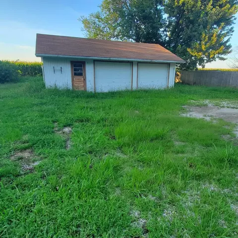 Exterior - 204 3rd St, Dewey, IL 61840 photo 5 of 5