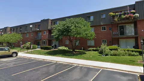 578 Fairway View Dr #3B, Wheeling, IL 60090