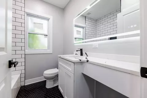 Bath - 1140 E 91st St, Chicago, IL 60619 photo 1 of 3