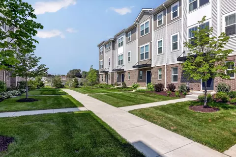 Exterior - 1035 Wren Rd, Des Plaines, IL 60018 photo 5 of 6