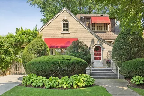 411 N Belmont Ave, Arlington Heights, IL 60004