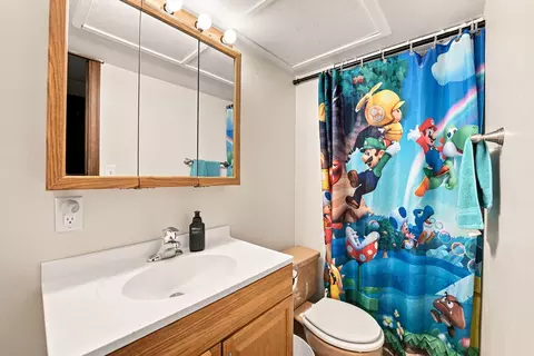 Bath - 515 E High St, Morris, IL 60450 photo 2 of 2