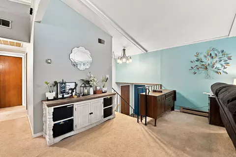 Entry Way - 515 E High St, Morris, IL 60450 photo 2 of 2