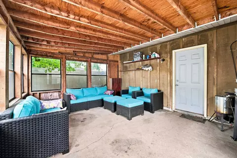 Exterior - 515 E High St, Morris, IL 60450 photo 3 of 8