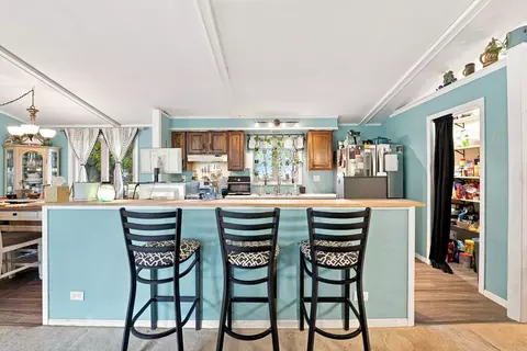 Kitchen - 515 E High St, Morris, IL 60450 photo 1 of 6