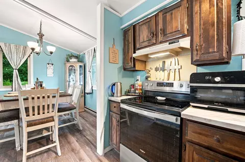 Kitchen - 515 E High St, Morris, IL 60450 photo 4 of 6
