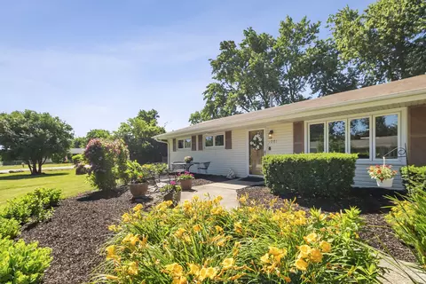 1001 63rd Pl, La Grange Highlands, IL 60525