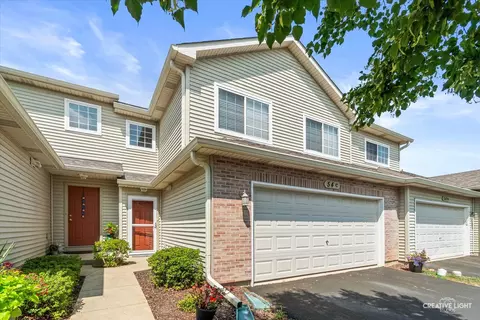 54 Rolling Oaks Rd #C, Sugar Grove, IL 60554