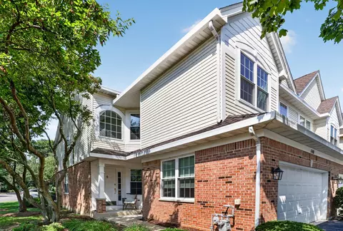 Exterior - 140 Bay Dr, Itasca, IL 60143 photo 7 of 9