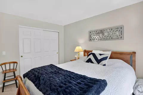Bedroom - 140 Bay Dr, Itasca, IL 60143 photo 9 of 14