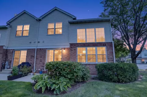 Exterior - 140 Bay Dr, Itasca, IL 60143 photo 3 of 9