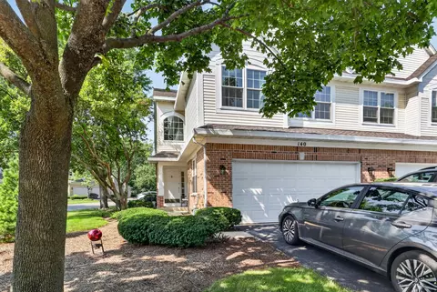 Exterior - 140 Bay Dr, Itasca, IL 60143 photo 4 of 9