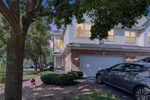 Exterior - 140 Bay Dr, Itasca, IL 60143 photo 5 of 9