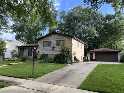 Exterior - 5717 Dover Rd, Oak Forest, IL 60452 photo 2 of 5