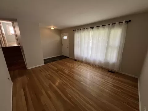 Living - 5717 Dover Rd, Oak Forest, IL 60452 photo 2 of 2