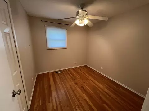 Bedroom - 5717 Dover Rd, Oak Forest, IL 60452 photo 1 of 3