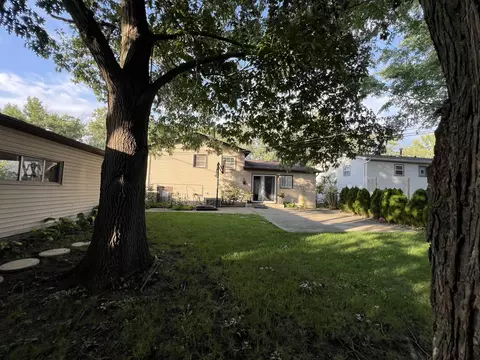 Exterior - 5717 Dover Rd, Oak Forest, IL 60452 photo 4 of 5