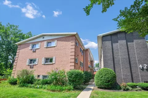 425 S Elmwood Ave #5, Oak Park, IL 60302