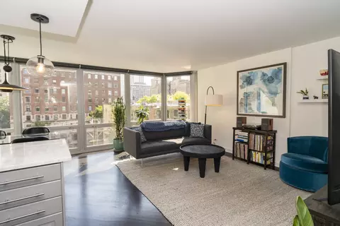21 W Goethe St #5G, Chicago, IL 60610