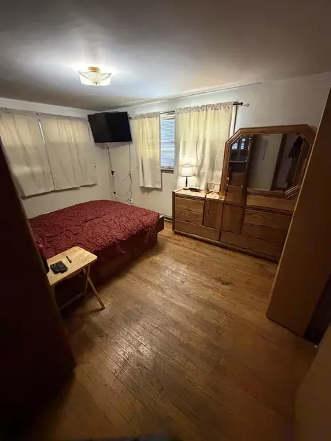 Bedroom - 10952 S Emerald Ave, Chicago, IL 60628 photo 2 of 4