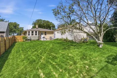 Exterior - 121 S Commonwealth Ave, Elgin, IL 60123 photo 5 of 6