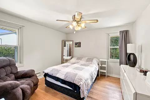 Bedroom - 121 S Commonwealth Ave, Elgin, IL 60123 photo 2 of 5