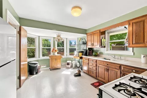 Kitchen - 121 S Commonwealth Ave, Elgin, IL 60123 photo 1 of 6