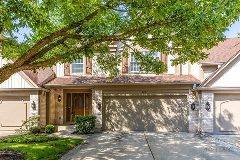 623 Cherbourg Ct N, Buffalo Grove, IL 60089