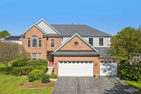 1164 Dorr Dr, Sugar Grove, IL 60554