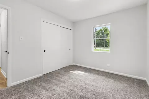 Bedroom - 14601 Hamlin Ave, Midlothian, IL 60445 photo 3 of 6
