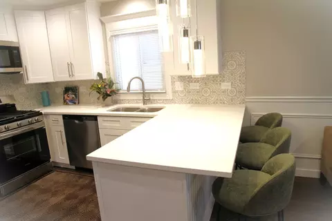 Kitchen - 9042 S Emerald Ave, Chicago, IL 60620 photo 6 of 10