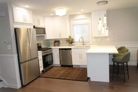 Kitchen - 9042 S Emerald Ave, Chicago, IL 60620 photo 8 of 10