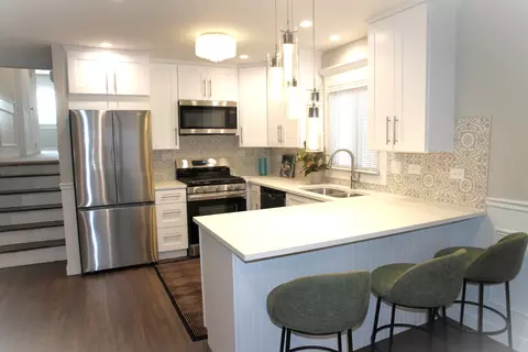Kitchen - 9042 S Emerald Ave, Chicago, IL 60620 photo 3 of 10