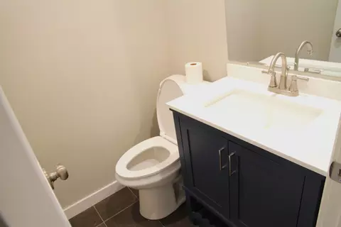 Bath - 9042 S Emerald Ave, Chicago, IL 60620 photo 1 of 5