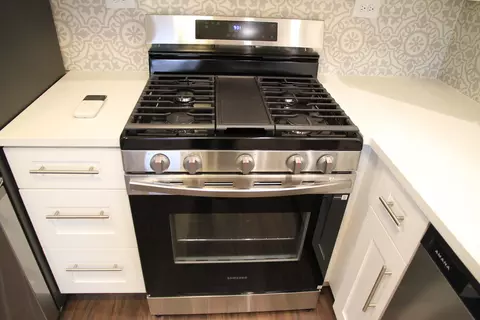 Kitchen - 9042 S Emerald Ave, Chicago, IL 60620 photo 5 of 10