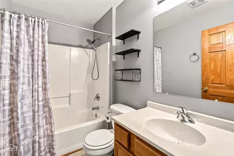 Bath - 235 Sundance Trl, Capron, IL 61012 photo 2 of 2