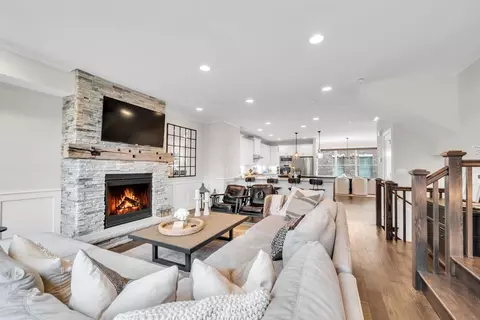 Living - 110 S Washington St, Wheaton, IL 60187 photo 4 of 8
