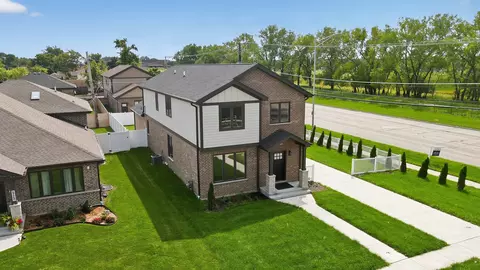 View/Area - 7957 W 73 Pl, Bridgeview, IL 60455 photo 2 of 6