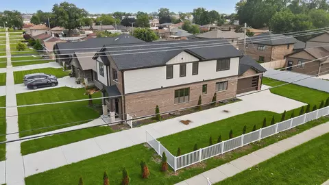 View/Area - 7957 W 73 Pl, Bridgeview, IL 60455 photo 3 of 6