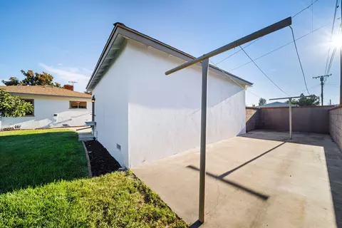Exterior - 914 W 5th St, Ontario, CA 91762 photo 9 of 9
