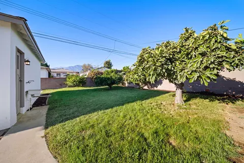 Exterior - 914 W 5th St, Ontario, CA 91762 photo 6 of 9