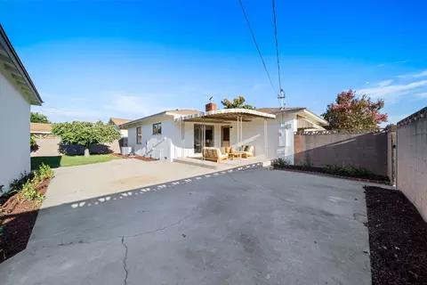Exterior - 914 W 5th St, Ontario, CA 91762 photo 5 of 9