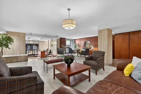 Living - 5901 N Sheridan Rd #7G, Chicago, IL 60660 photo 3 of 3
