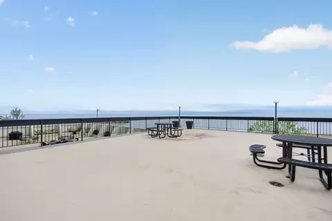 View/Area - 5901 N Sheridan Rd #7G, Chicago, IL 60660 photo 3 of 5